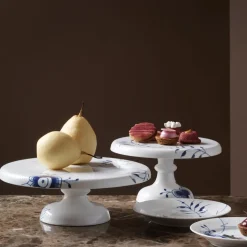 Royal Copenhagen Blå Mega Riflet|Kageopsats*Blå Mega Riflet fad på fod, 23 cm
