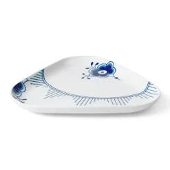 Royal Copenhagen Blå Mega Riflet|Fade*Blå Mega Riflet trekantet fad, 23 cm Blå Mega Riflet