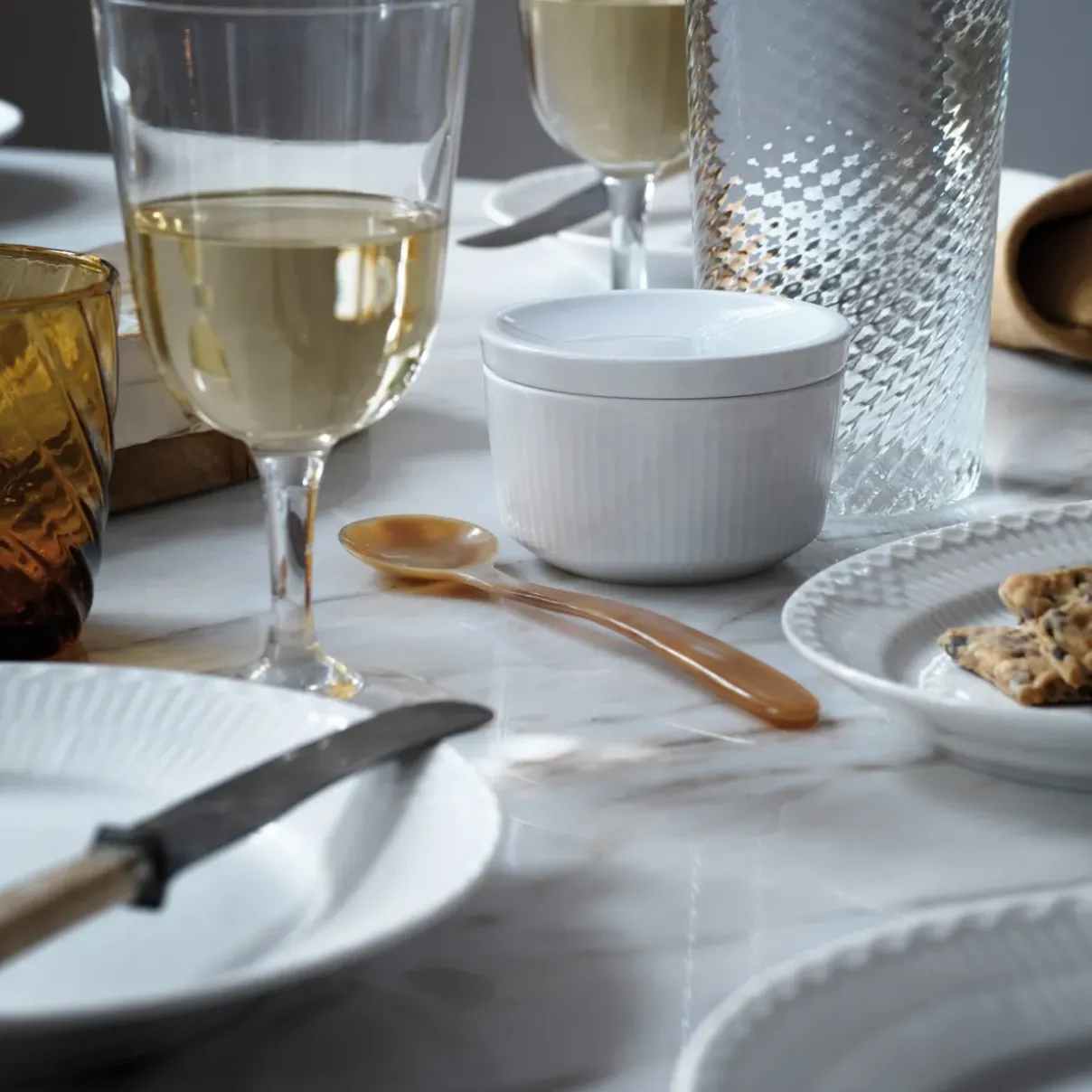 Royal Copenhagen Hvid Halvblonde|Frokost Tallerkener*Hvid Halvblonde tallerken, 22 cm