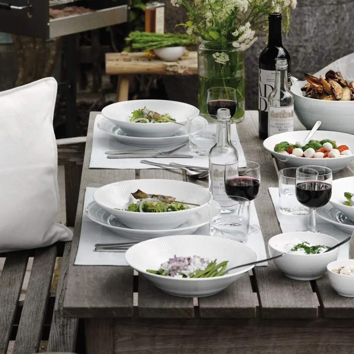 Royal Copenhagen Hvid Riflet|Dybe Tallerkener*Hvid Riflet dyb tallerken, 24 cm