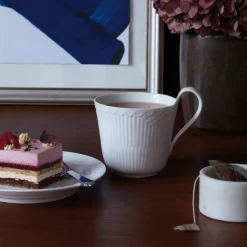 Royal Copenhagen Hvid Halvblonde|Kaffekopper*Hvid Riflet Halvblonde højhankskop, 33 cl