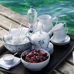 Royal Copenhagen Hvid Riflet|Kaffekopper*Hvid Riflet kop og underkop, 28 cl