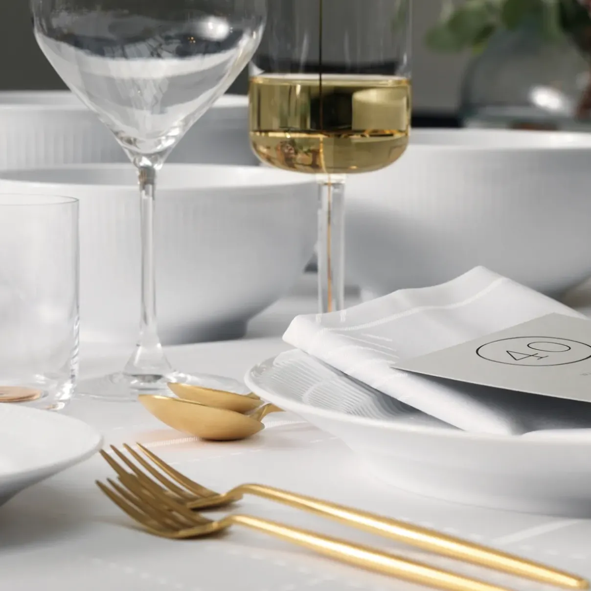Royal Copenhagen Hvid Riflet|Salatskåle*Hvid Riflet skål, 110 cl