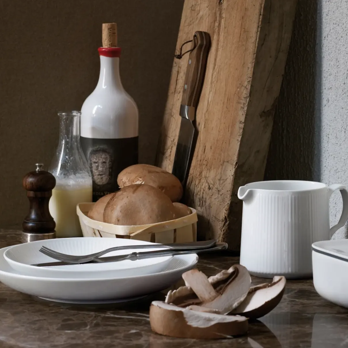 Royal Copenhagen Hvid Riflet|Middagstallerkener*Hvid Riflet tallerken coupe, 25 cm