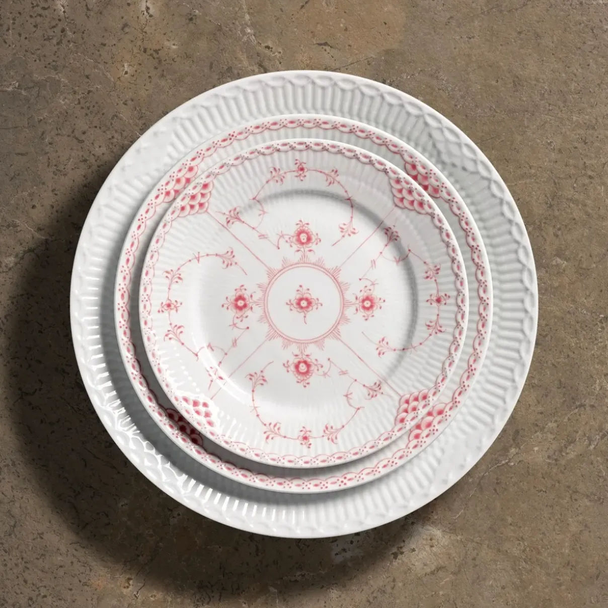 Royal Copenhagen Eksklusive Steldele|Koral Musselmalet Halvblonde*Koral Musselmalet Halvblonde tallerken, 19 cm