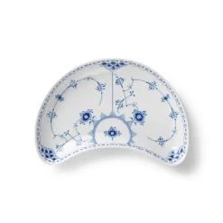 Royal Copenhagen Musselmalet Halvblonde|Fade*Musselmalet Halvblonde halvmåneformet fad, 22 cm
