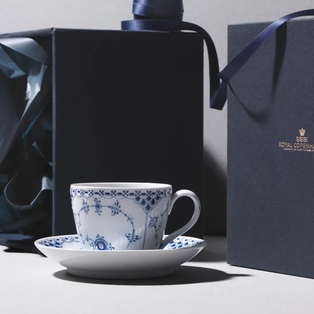 Royal Copenhagen Musselmalet Halvblonde|Kaffekopper*Musselmalet Halvblonde kop og underkop, 20 cl