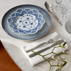 Royal Copenhagen Eksklusive Steldele|Musselmalet Helblonde*Musselmalet Helblonde tallerken med gennemskåret kant, 21 cm