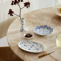Royal Copenhagen Eksklusive Steldele|Musselmalet Helblonde*Musselmalet Helblonde tallerken med gennemskåret kant, 21 cm