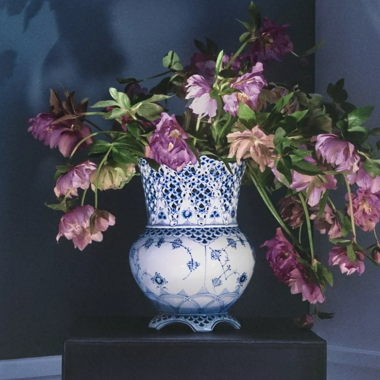 Royal Copenhagen Eksklusive Steldele|Musselmalet Helblonde*Musselmalet Helblonde vase, 22 cm