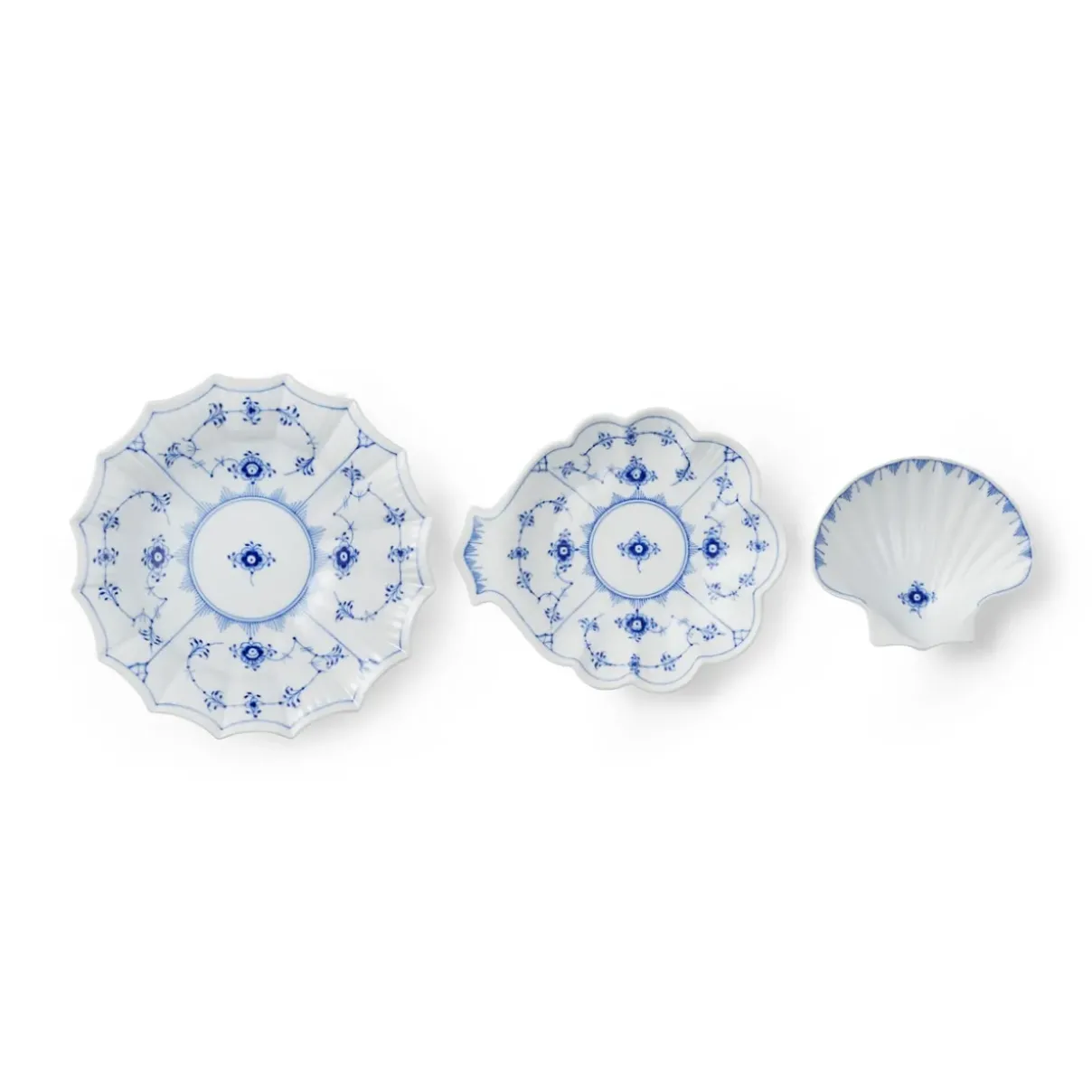 Royal Copenhagen Eksklusive Steldele|Musselmalet Riflet*Musselmalet Riflet serveringssæt, 17,5 cm, 15,5 cm, 10,5 cm, 3 stk.