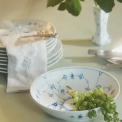 Royal Copenhagen Eksklusive Steldele|Musselmalet Riflet*skål, 110 cl Musselmalet Riflet