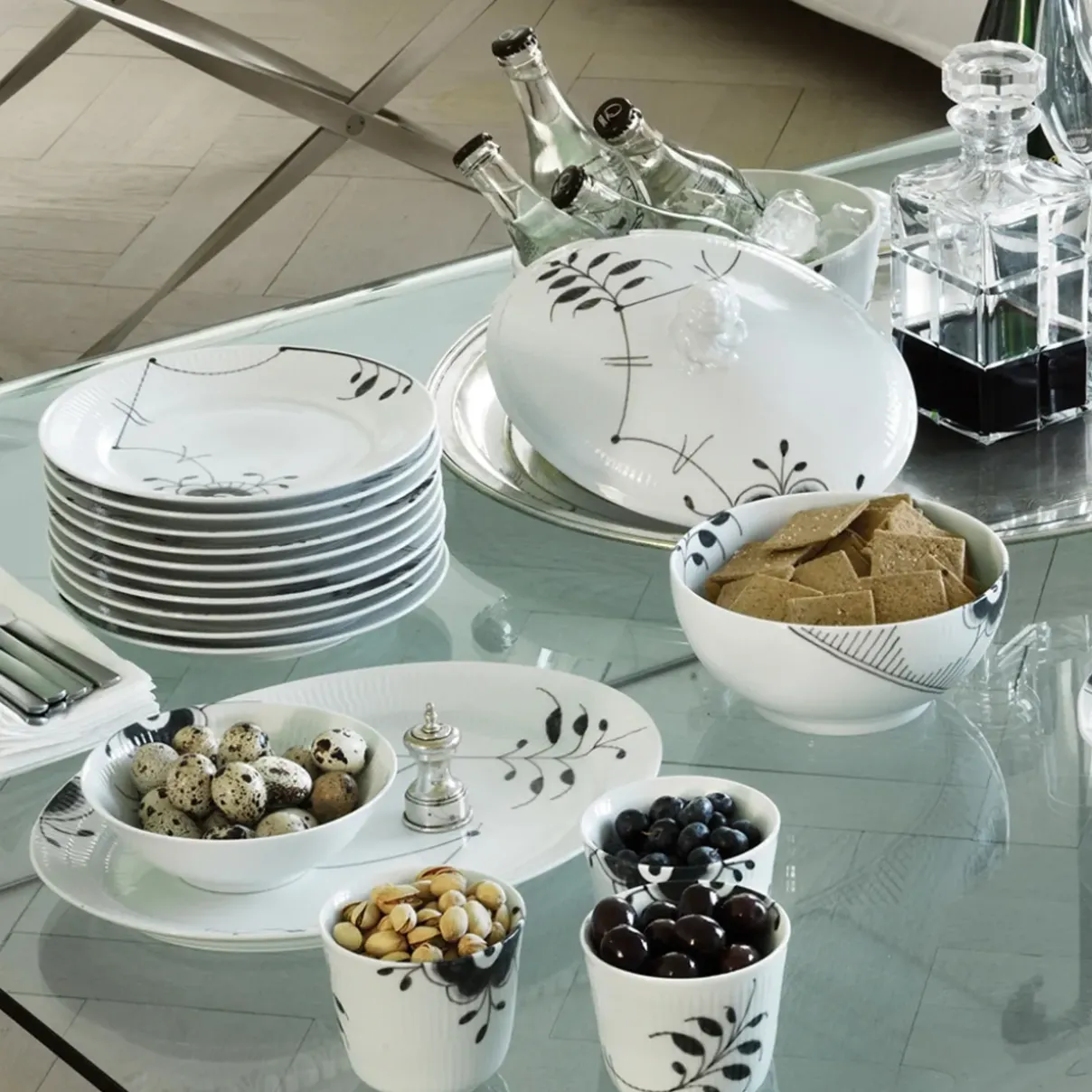 Royal Copenhagen Sort Mega Riflet|Snackskåle*Sort Mega Riflet skål, 35 cl