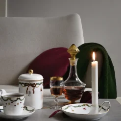 Royal Copenhagen Stjerne Riflet Jul|Kaffekopper*Stjerne Riflet Jul højhankskop og underkop, 27 cl