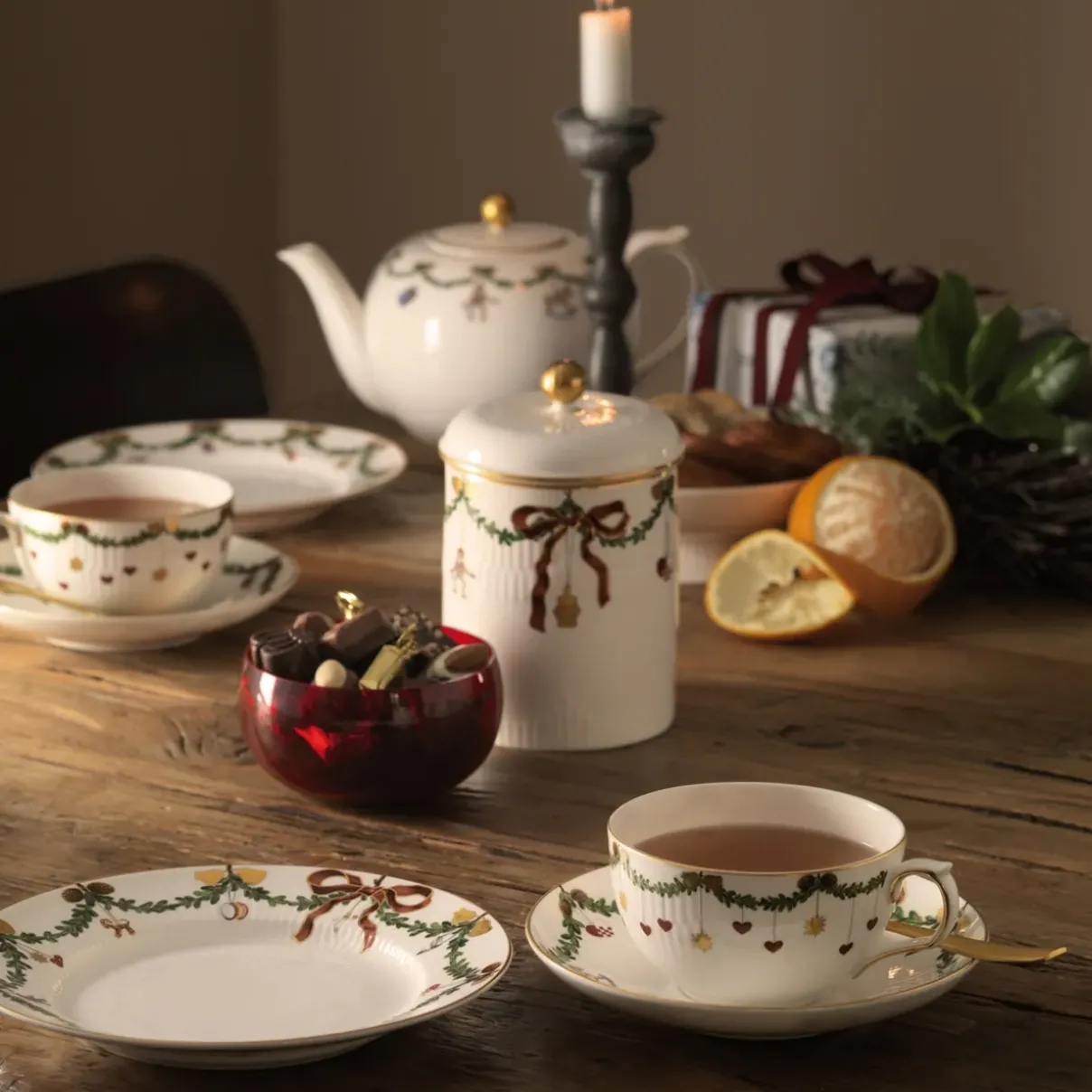 Royal Copenhagen Stjerne Riflet Jul|Kaffekopper*Stjerne Riflet Jul kop og underkop, 32 cl