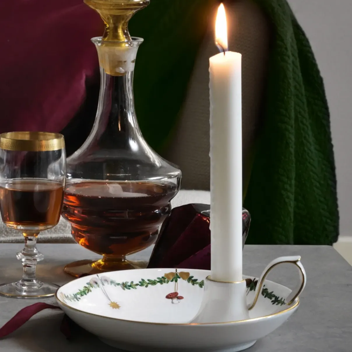 Royal Copenhagen Stjerne Riflet Jul|Lysestager*Stjerne Riflet Jul lysestage, 17,5 cm